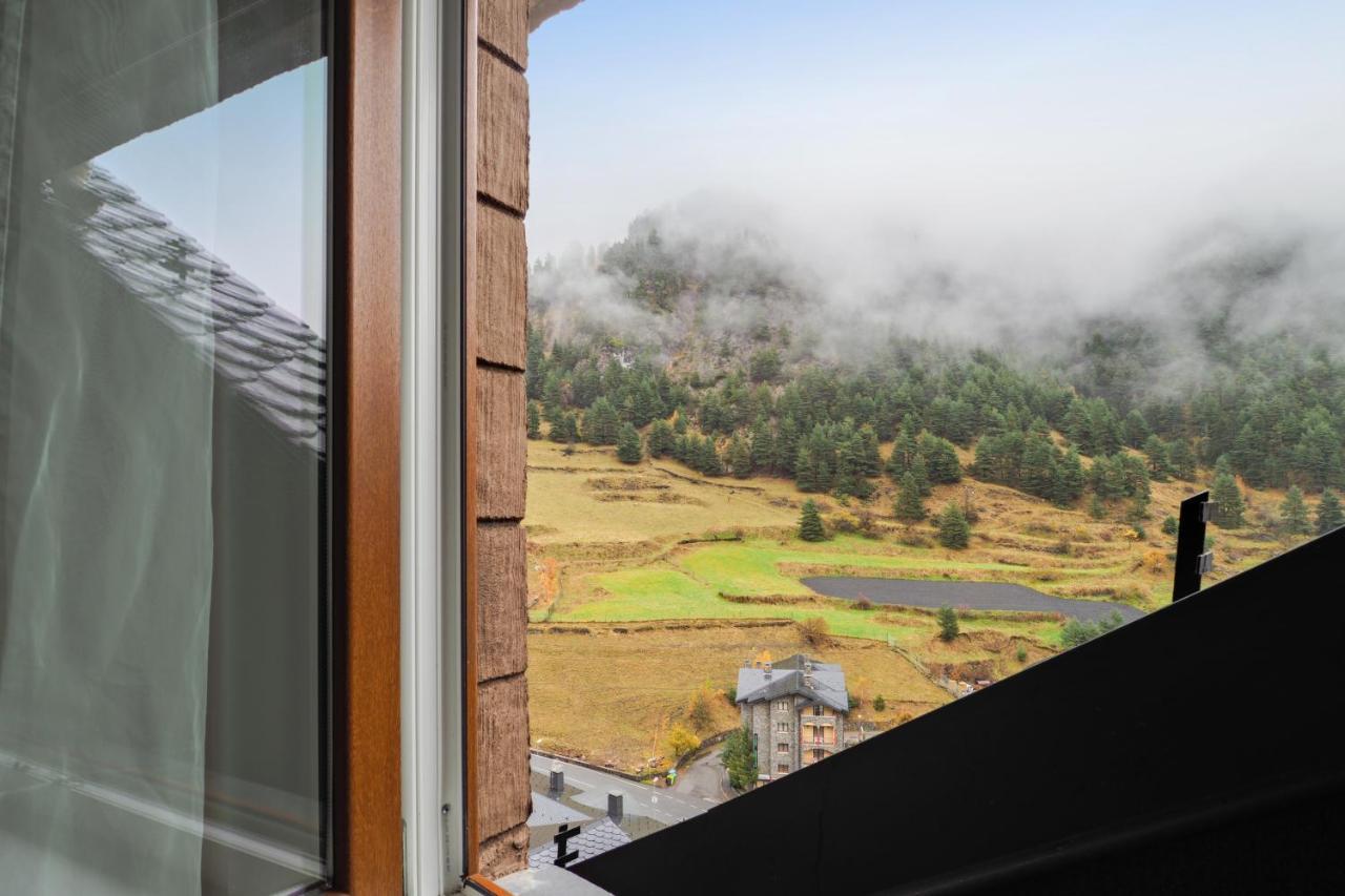Comfortable Studio With Mountain View In Arinsal 40 M² + Ski Storage Zewnętrze zdjęcie
