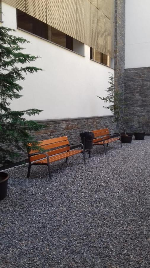 Comfortable Studio With Mountain View In Arinsal 40 M² + Ski Storage Zewnętrze zdjęcie