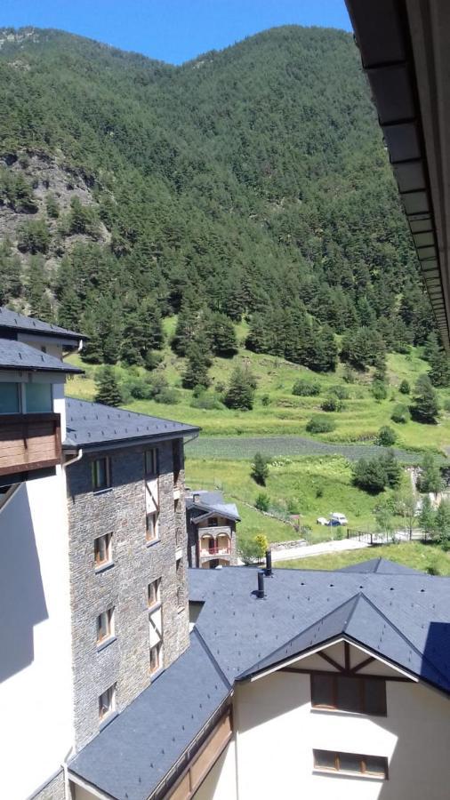 Comfortable Studio With Mountain View In Arinsal 40 M² + Ski Storage Zewnętrze zdjęcie
