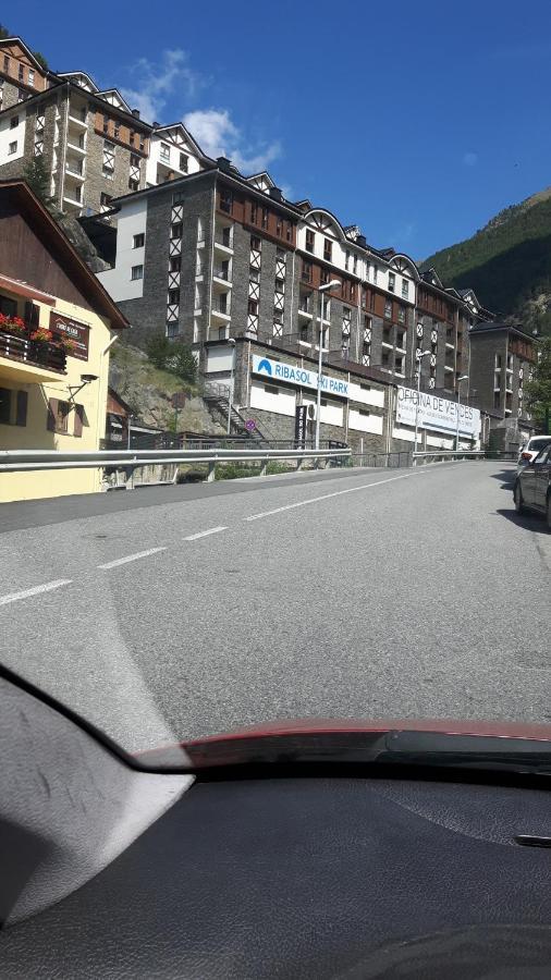 Comfortable Studio With Mountain View In Arinsal 40 M² + Ski Storage Zewnętrze zdjęcie