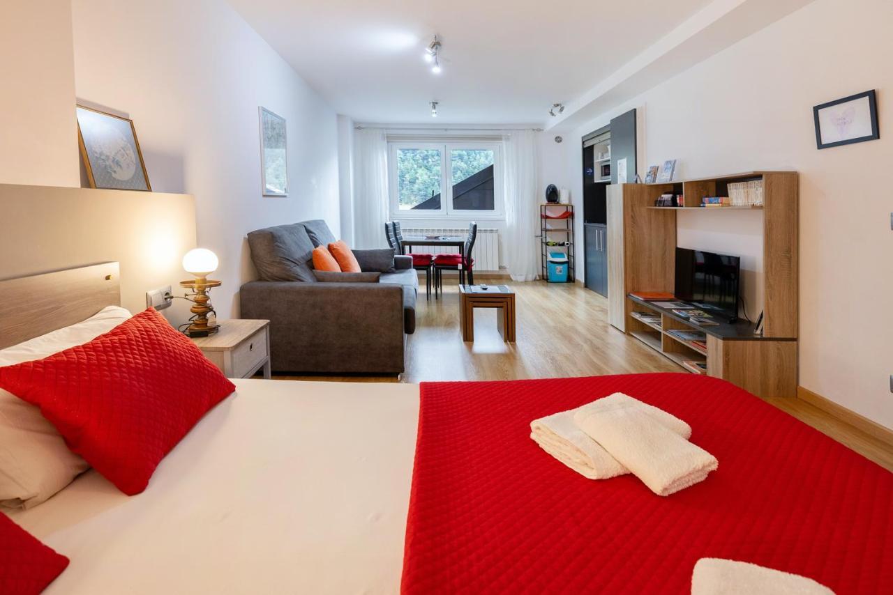 Comfortable Studio With Mountain View In Arinsal 40 M² + Ski Storage Zewnętrze zdjęcie