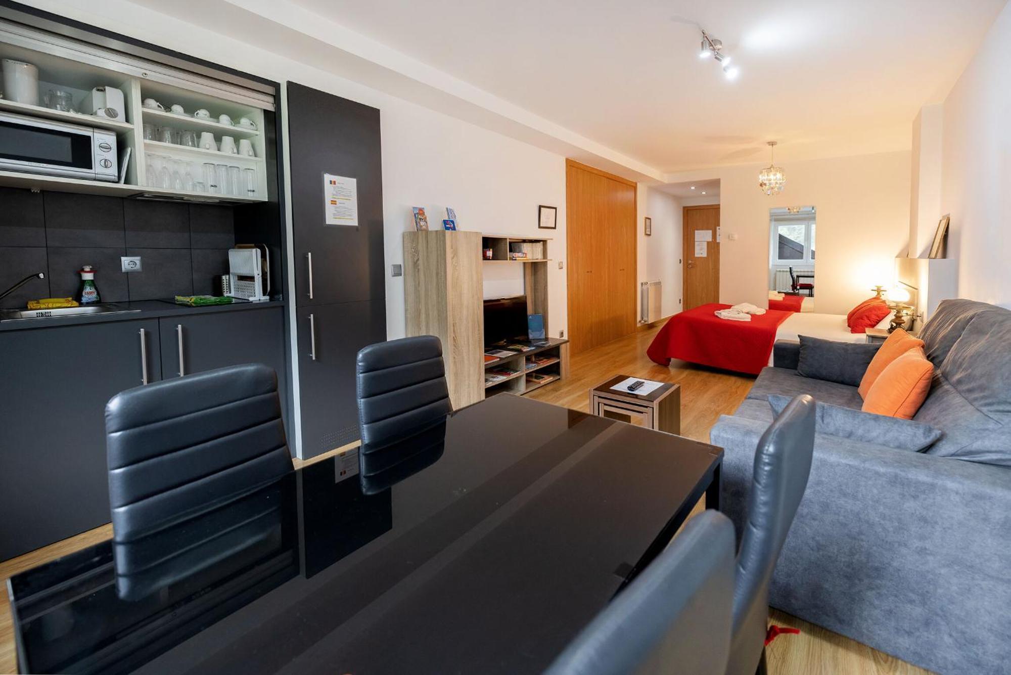 Comfortable Studio With Mountain View In Arinsal 40 M² + Ski Storage Zewnętrze zdjęcie
